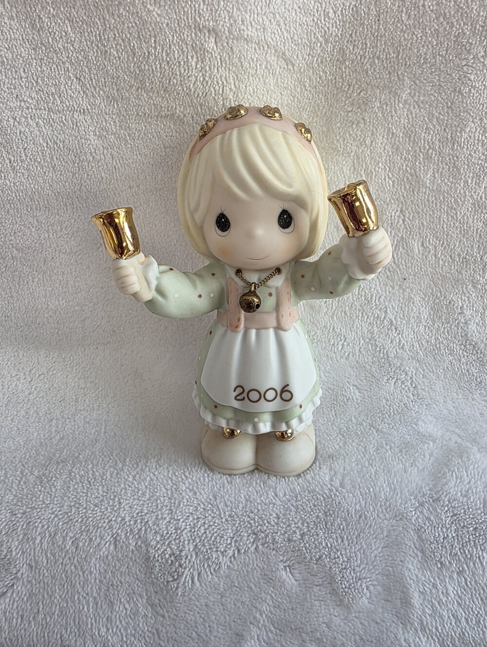 Precious Moments 2006 'Ringing In the Season' Figurine #610001